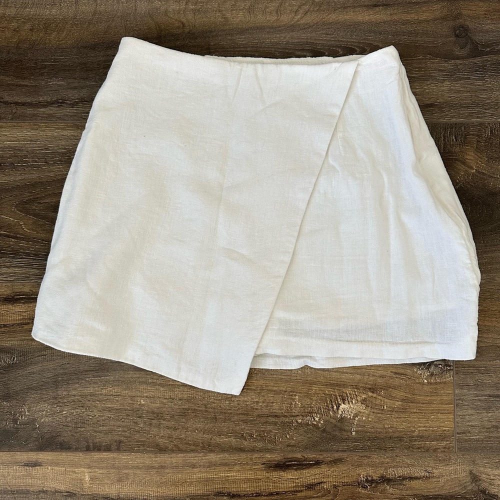 Abercrombie white skort
